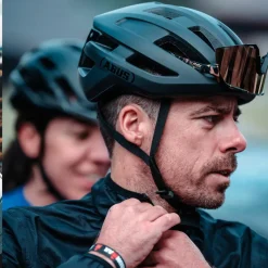 ABUS Radsport|Fahrradhelme<· POWERDOME velvet black
