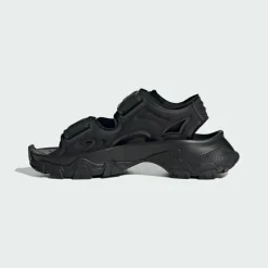 adidas Wanderschuhe<· by Stella McCartney Hika Outdoor Core Black / Core Black / Utility Black