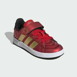 adidas Sneaker<· MARVEL AVENGERS GRAND COURT Better Scarlet / Matte Gold / Core Black