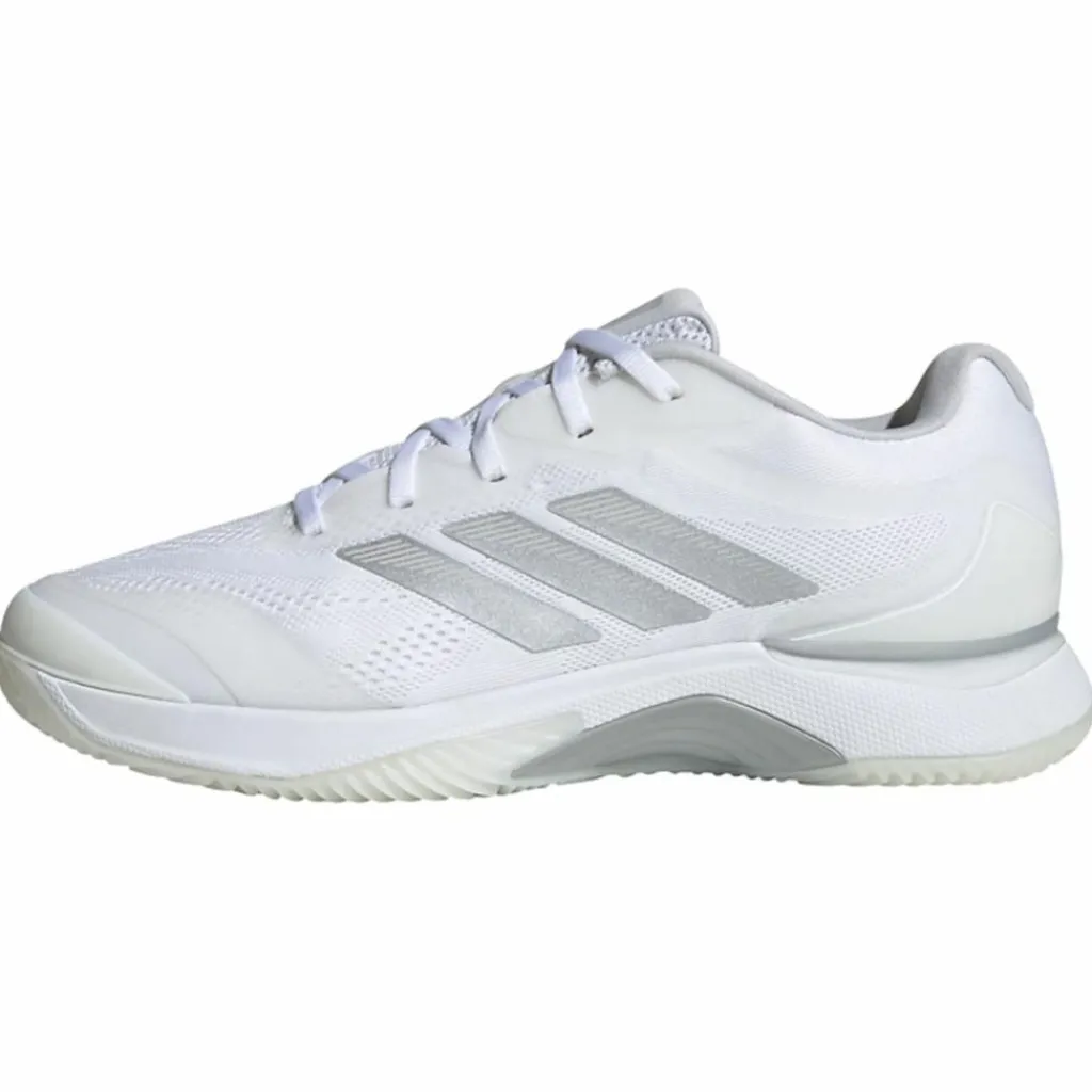adidas Tennis<· Avacourt 3 Clay Tennisschuh Cloud White / Silver Metallic / Dash Grey