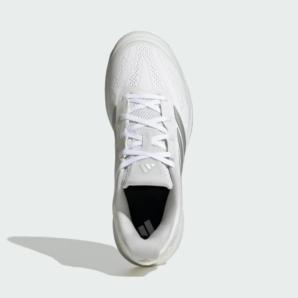 adidas Tennis<· Avacourt 3 Clay Tennisschuh Cloud White / Silver Metallic / Dash Grey