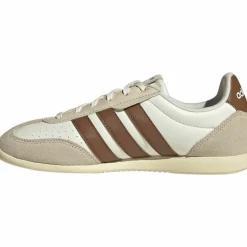 adidas Streetwear|Sneaker<· BARREDA LO owhite-dubr-warvan
