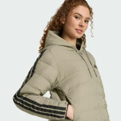 Discount · Essentials CLIMAWARM 3-Streifen Light Damen Winterjacken
