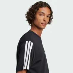 Outlet · Essentials 3-Streifen Single Jersey Herren Shirts