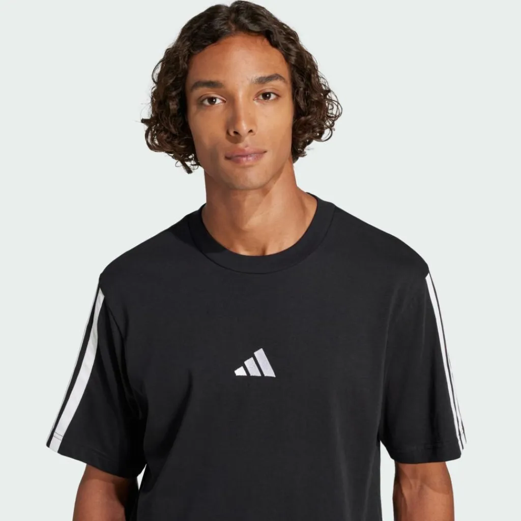 Outlet · Essentials 3-Streifen Single Jersey Herren Shirts