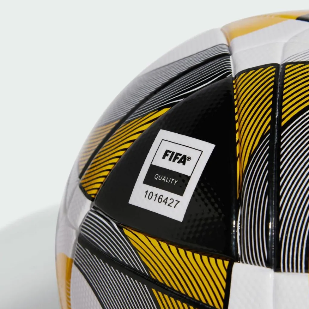 adidas Bälle<· Kings League La Caprichosa League Ball White / Black / Silver Metallic