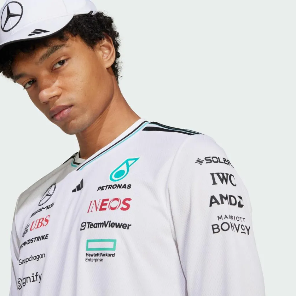 · MERCEDES - AMG PETRONAS FORMULA ONE Herren Tops & Tanks