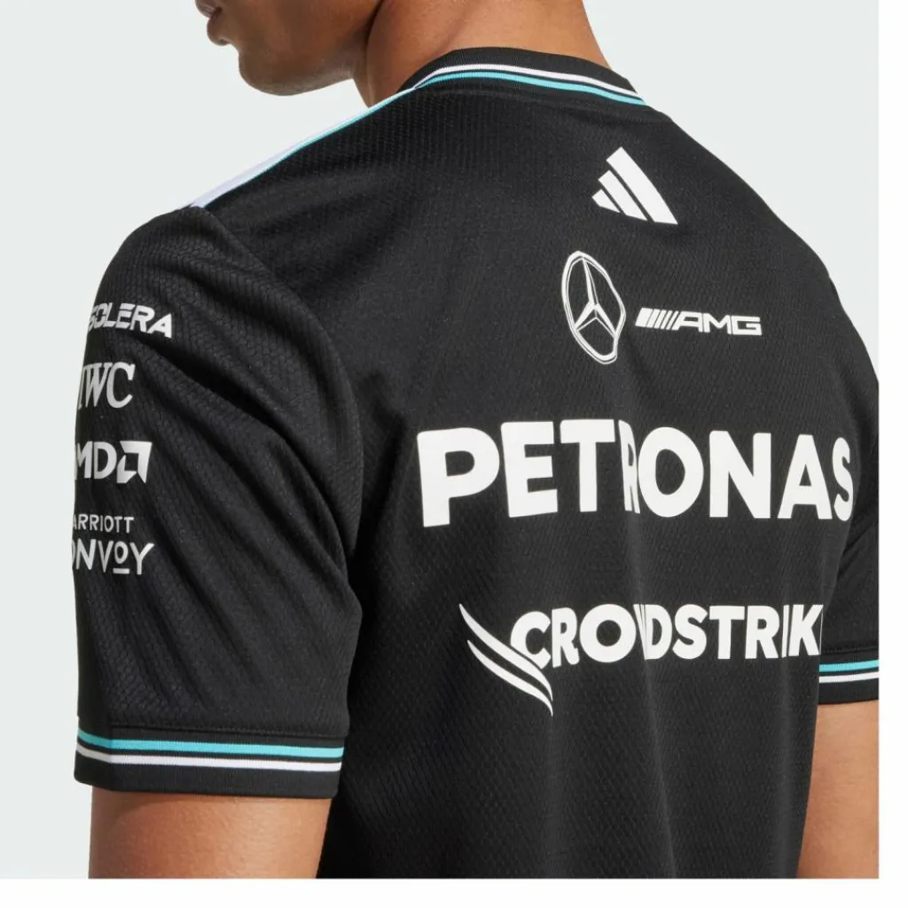 Discount · MERCEDES - AMG PETRONAS FORMULA ONE Herren Tops & Tanks