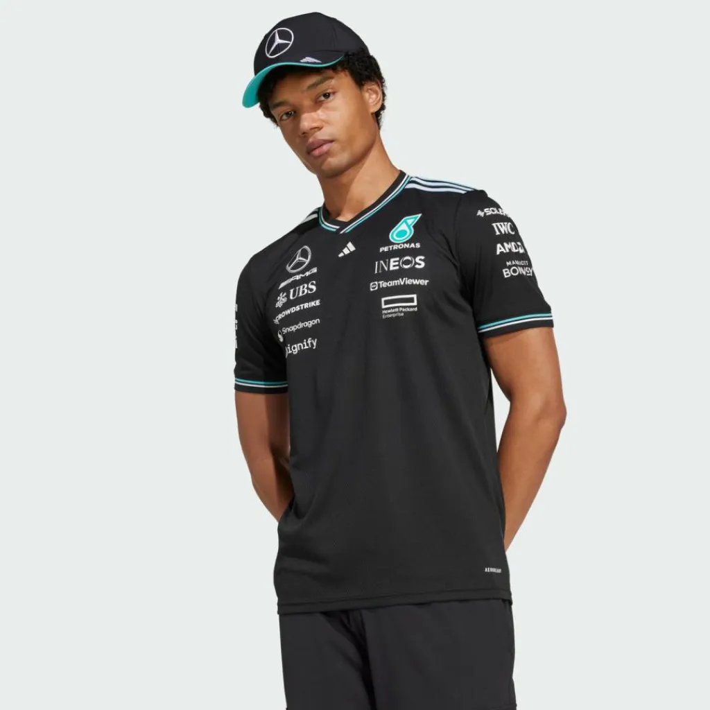 Discount · MERCEDES - AMG PETRONAS FORMULA ONE Herren Tops & Tanks