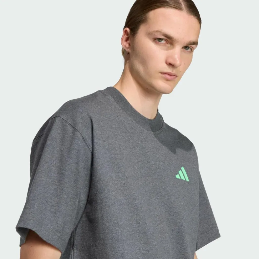 Sale · Mercedes - AMG Petronas Formula One Herren Tops & Tanks