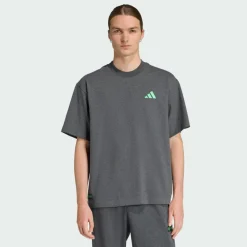 Sale · Mercedes - AMG Petronas Formula One Herren Tops & Tanks