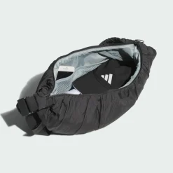 Online · MUST HAVES SCHULTERTASCHE Sporttaschen