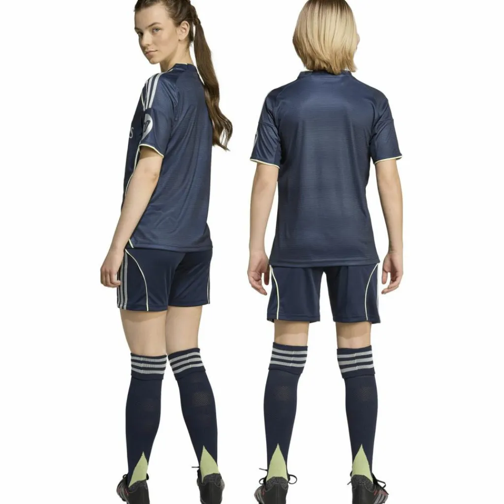 Discount · Real Madrid 25-26 auswärts Kinder Shorts
