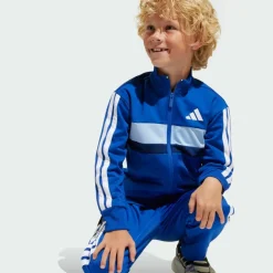 Online · Seasonal Essentials Tiberio 3-Streifen Kinder Trainingsanzüge