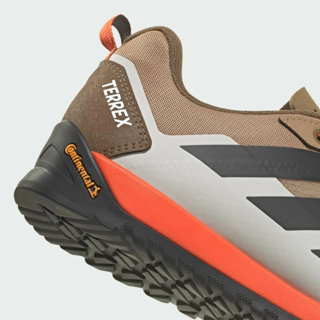 adidas Sneaker<· Terrex Skychaser Solo Zustiegsschuh Cardboard / Carbon / Semi Impact Orange