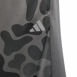 Outlet · TRAIN ESSENTIALS AOP Kinder Shorts