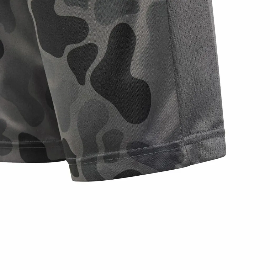 Outlet · TRAIN ESSENTIALS AOP Kinder Shorts