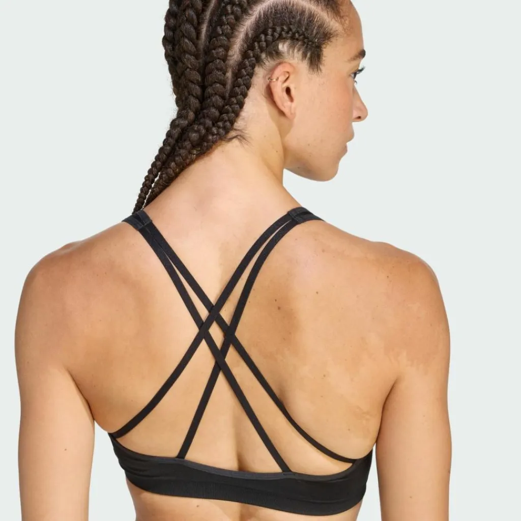 Clearance · Workout Essentials Knit Light Support BH Damen Unterwäsche