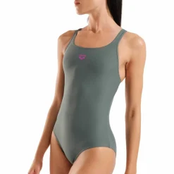Arena Schwimmen|Schwimmen<· W DYNAMO ONE PIECE R sage