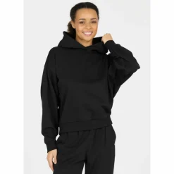 Athlecia Pullover & Sweats<· Carmen 1001 Black