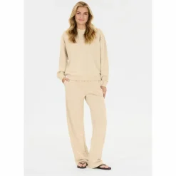 Athlecia Pullover & Sweats<· Crecy 1106 Oatmeal