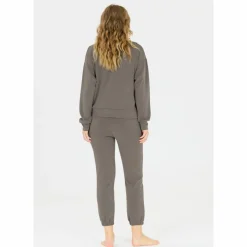 Athlecia Yoga|Yoga<· Jillnana 1285 Chimera