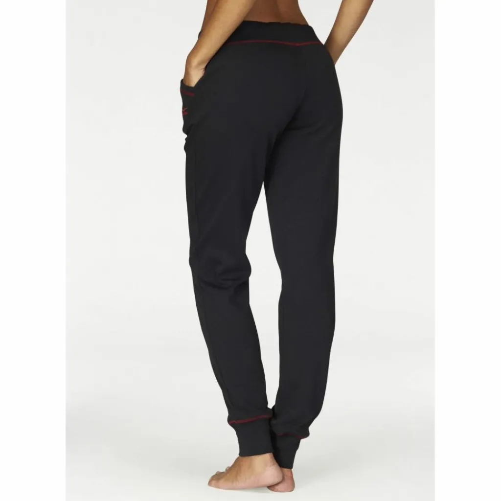 Bench Hosen<· Relaxhose schwarz-rubinrot