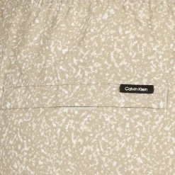 Calvin Klein Schwimmen<· ESSENTIALS granite chalk aop