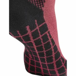 CEP Socken<· LIGHT MERINO HIKING COMPRESSION SOCKS berry