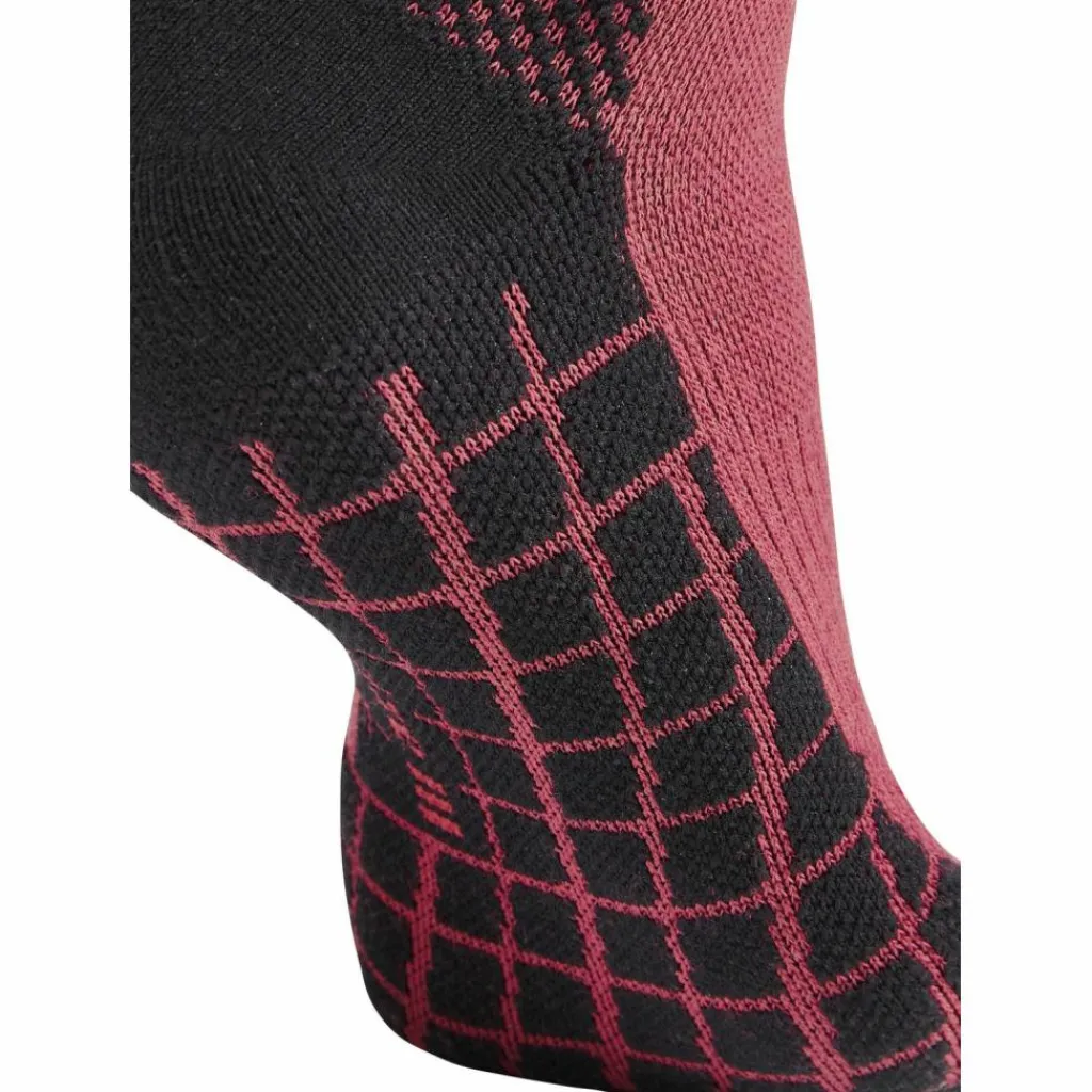 CEP Socken<· LIGHT MERINO HIKING COMPRESSION SOCKS berry