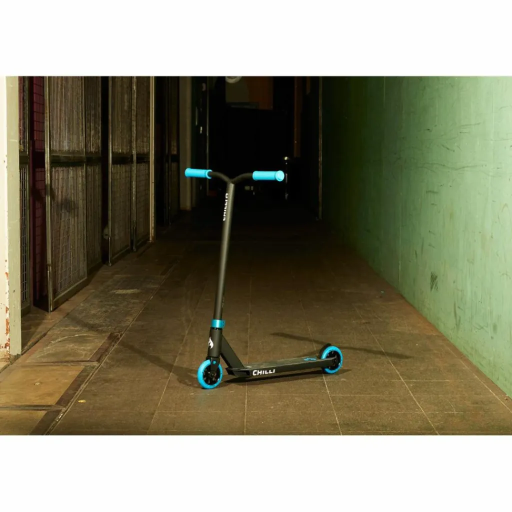 Chilli Skateboarding|Skateboarding<· Base black-blue