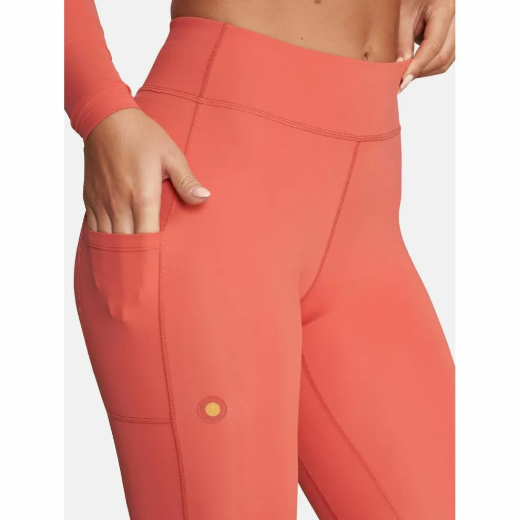 Gold's Gym Klettern & Bouldern|Klettern<· BROOKE astro dust