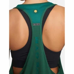 Gold's Gym Handball<· MARYLOU malachite