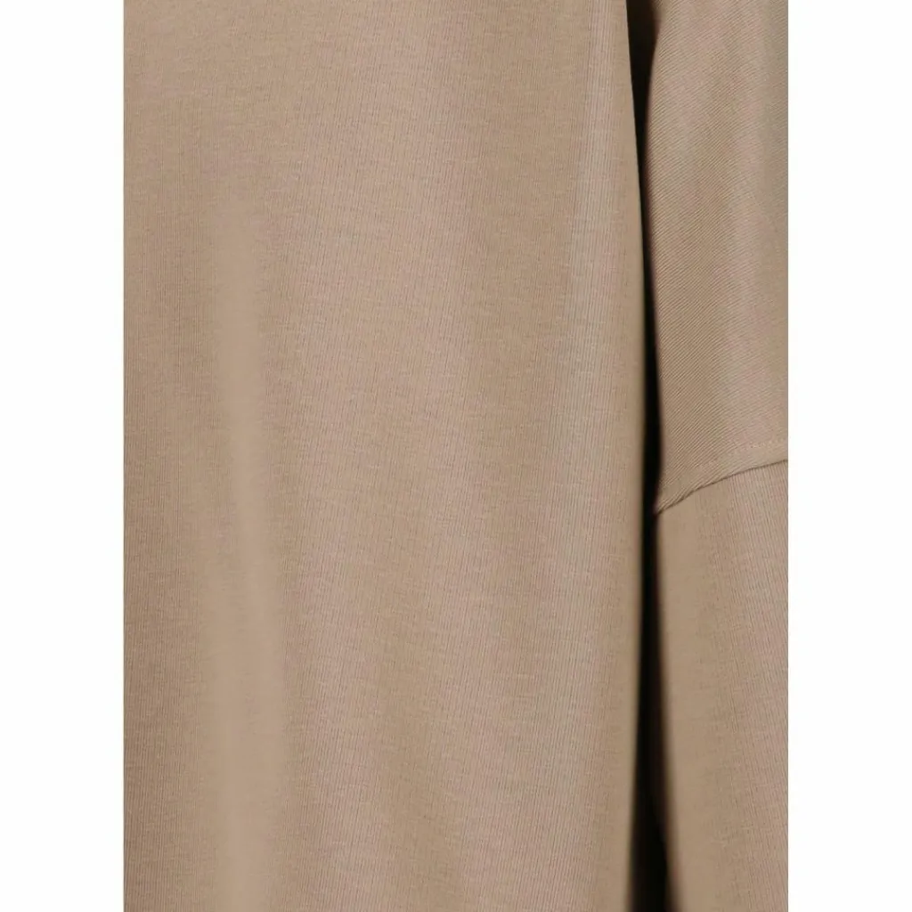 Hot · Clairen Kinder Pullover & Sweats
