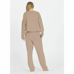 Hot · Clairen Kinder Pullover & Sweats