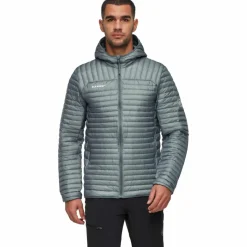 Mammut Winterjacken<· Broad Peak Light strata