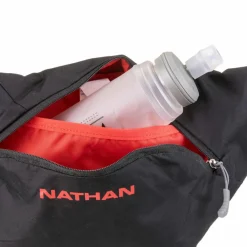 NATHAN Trinkzubehör|Trinkzubehör<· RUN SLING 2L black-ribbon red