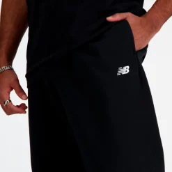 NEW BALANCE Streetwear|Hosen<· Sport Essentials black