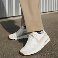 Nike Streetwear<· Air Max SC sail-sanddrift-gum med brown