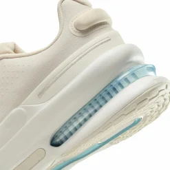 Hot · Air Zoom Upturn SC Herren Sneaker