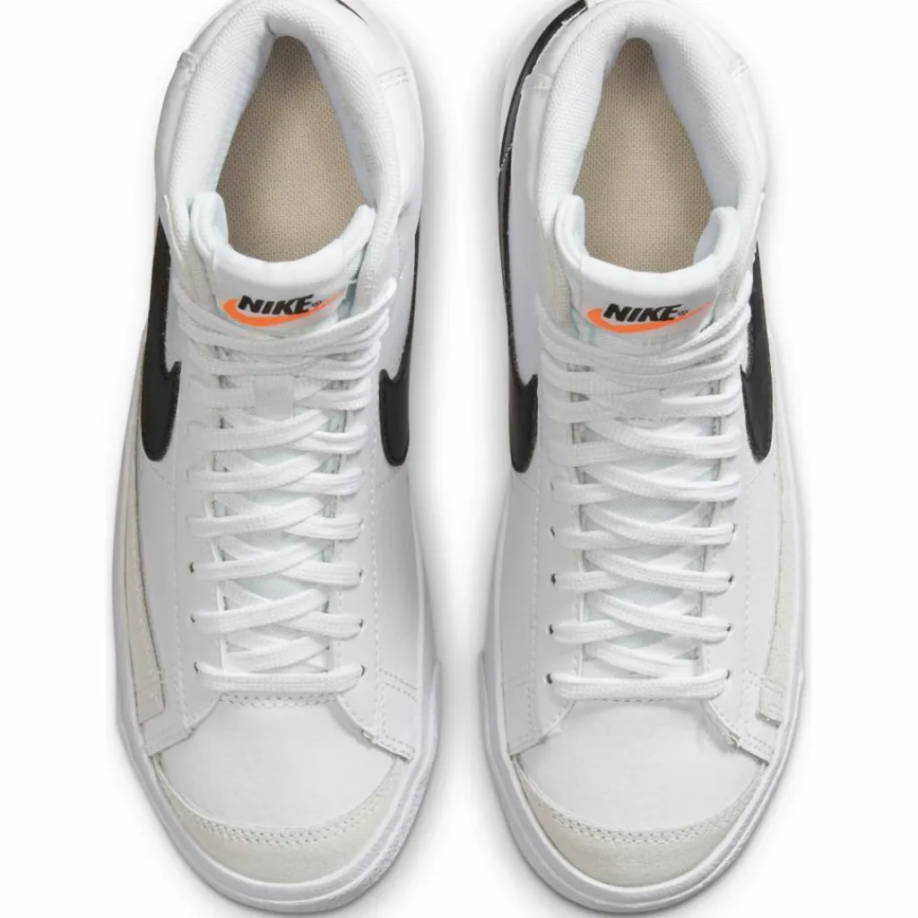 Nike Sneaker<· BLAZER 77 white-black-total orange