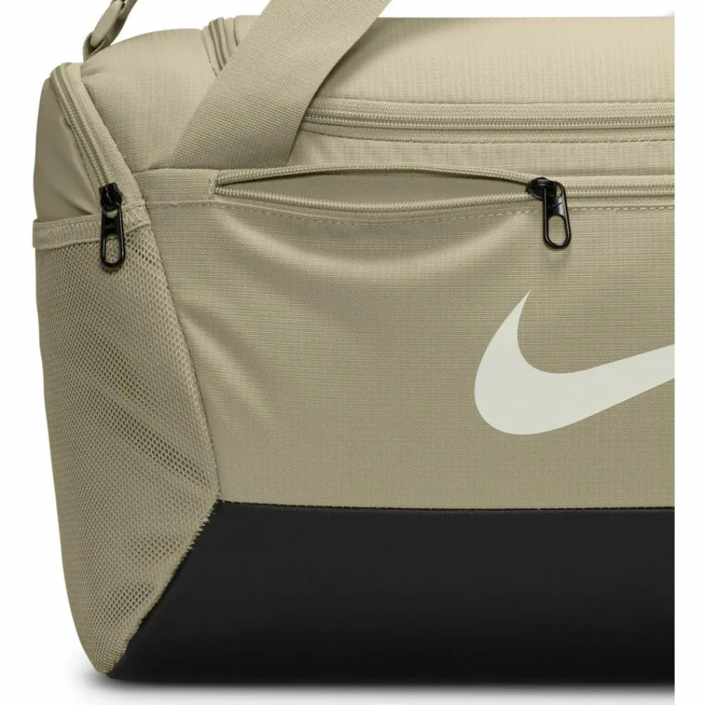 Nike Sporttaschen|Taschen<· Brasilia-S-41L desert khaki-black-sail