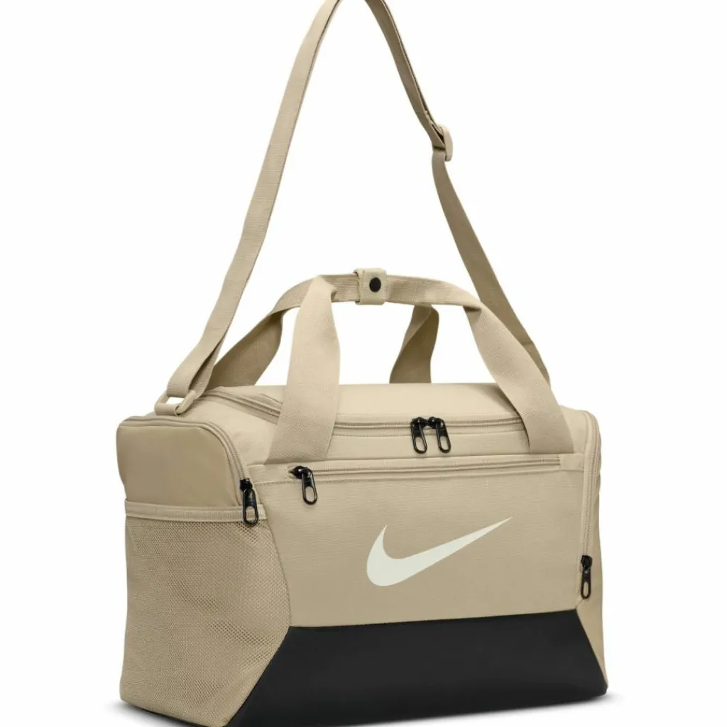Nike Sporttaschen|Taschen<· Brasilia-XS-25L desert khaki-black-sail