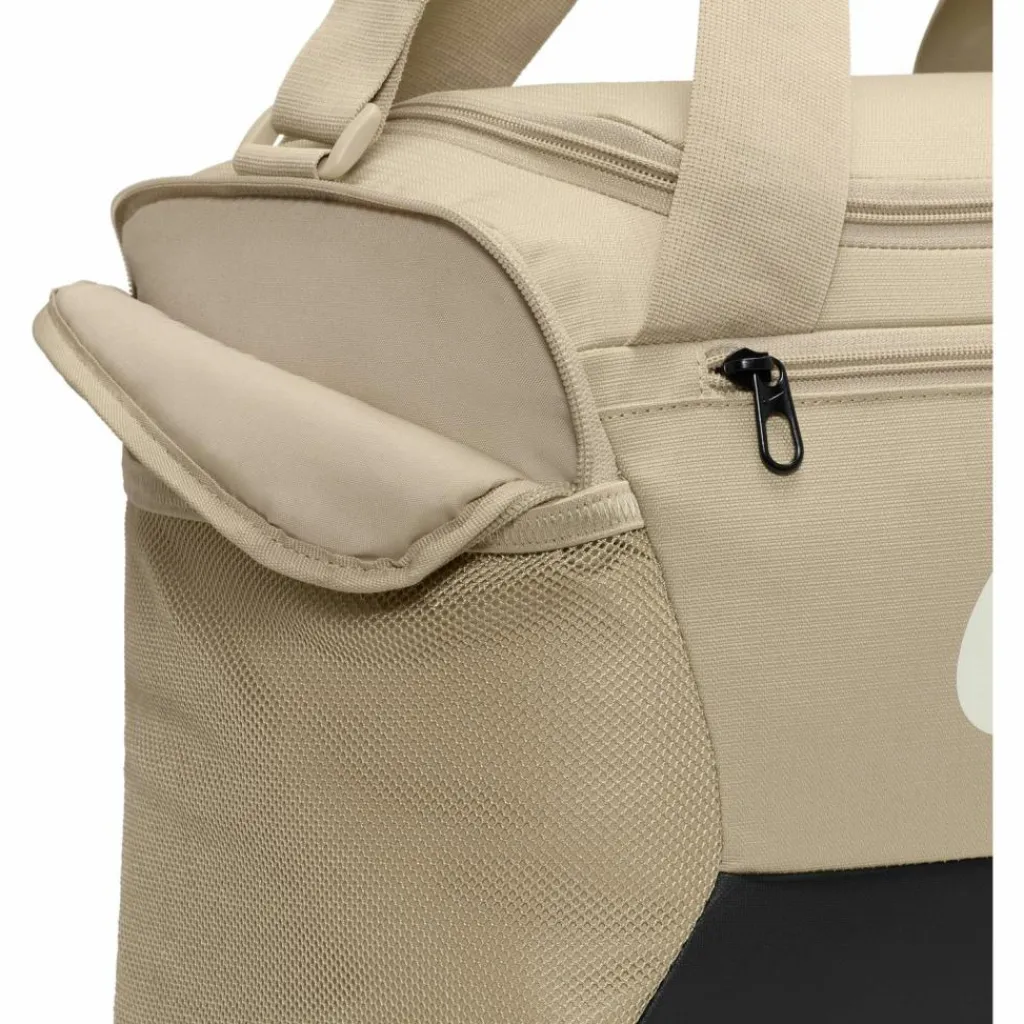 Nike Sporttaschen|Taschen<· Brasilia-XS-25L desert khaki-black-sail