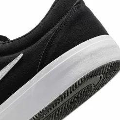 Nike Streetwear|Sneaker<· Charge Suede black-white-black