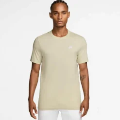 Nike Shirts<· Club lt khaki
