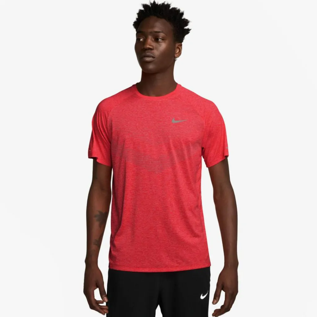 Nike Training|Shirts<· DFADV STRIDE lt crimson-reflective silv