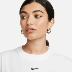 Nike Shirts|Loungewear<· Essential white-black
