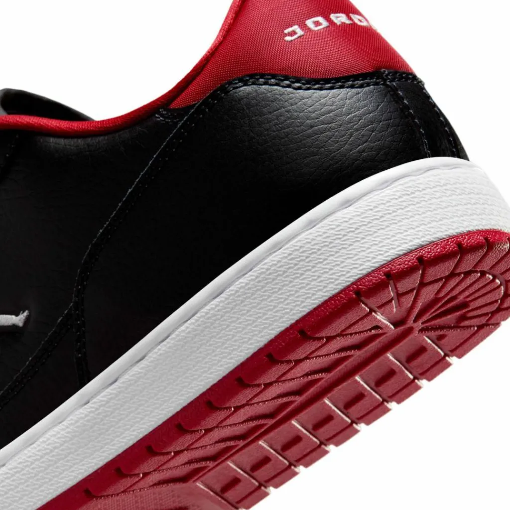 Nike Basketball|Basketball<· JORDAN COURT CONNECT black-white-gym red