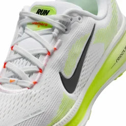 Nike Laufen|Laufschuhe<· VOMERO 18 GS white-black-volt-barely volt